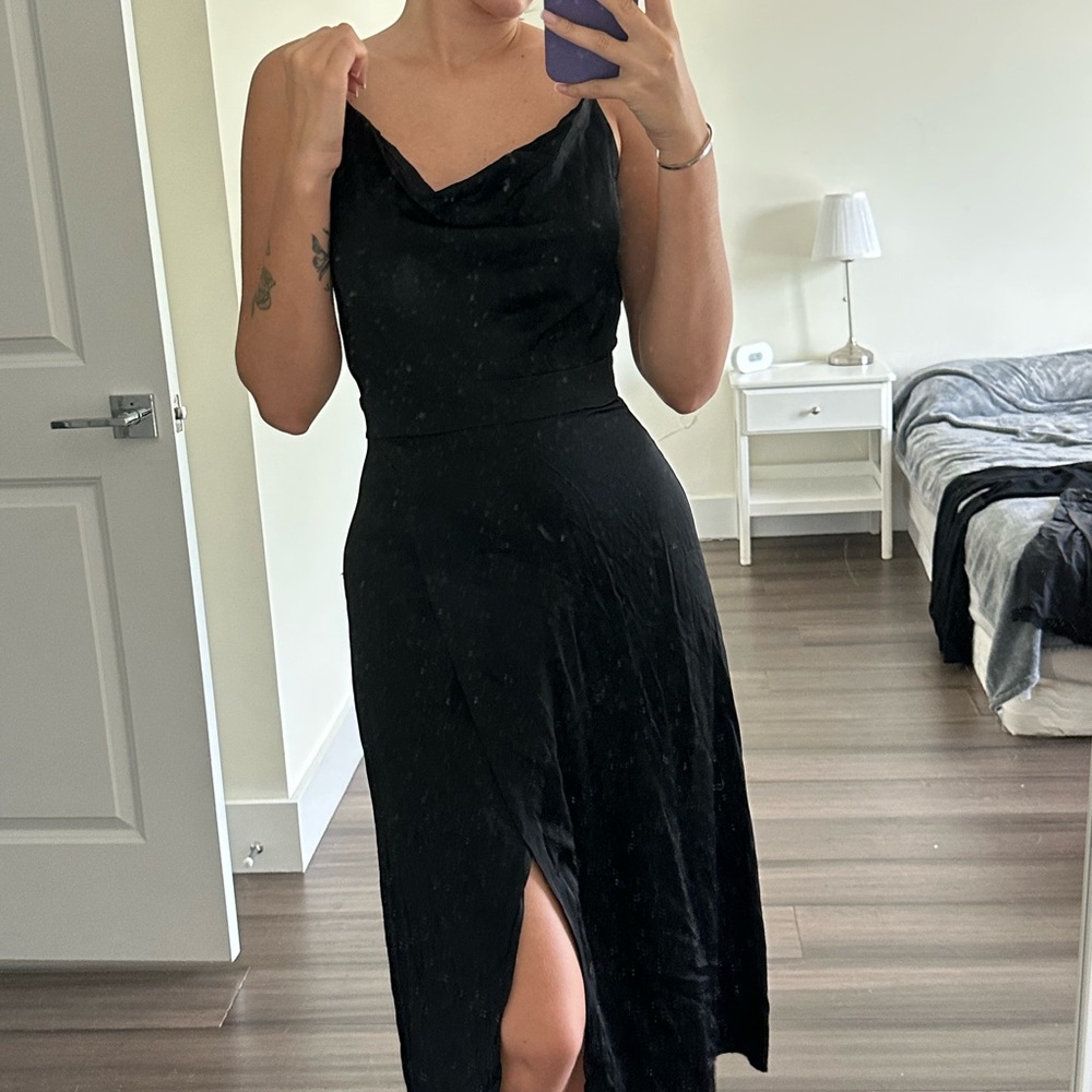 Elegant Black Sleeveless Dress